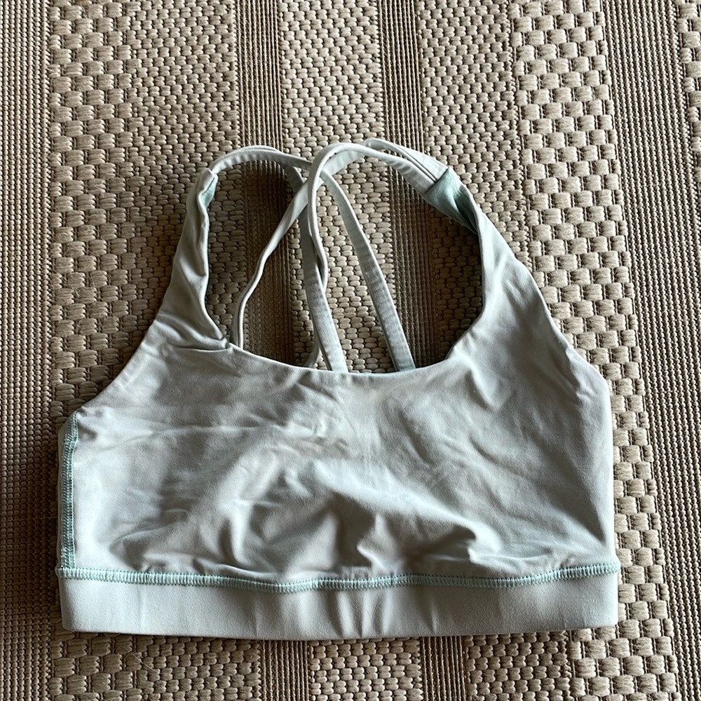 Lululemon sport bra size 4